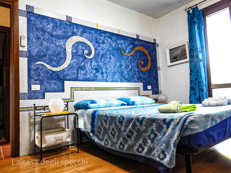 La Casa Degli Specchi a La Maddalena - Villetta 2 Giardini