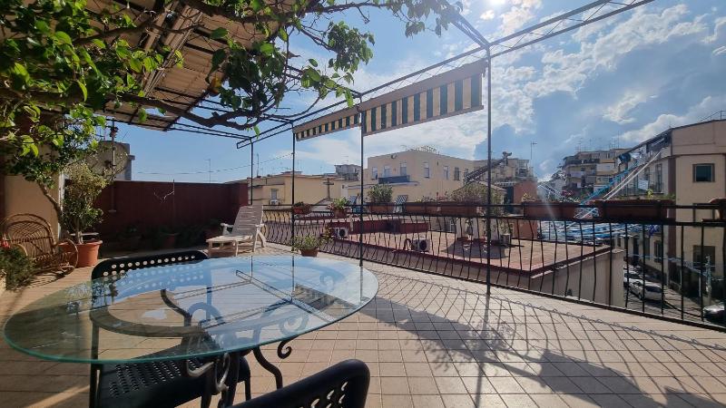 La Casa di Rosellina - Flat in Bagnoli - My Place — комфортный отель в Неаполе