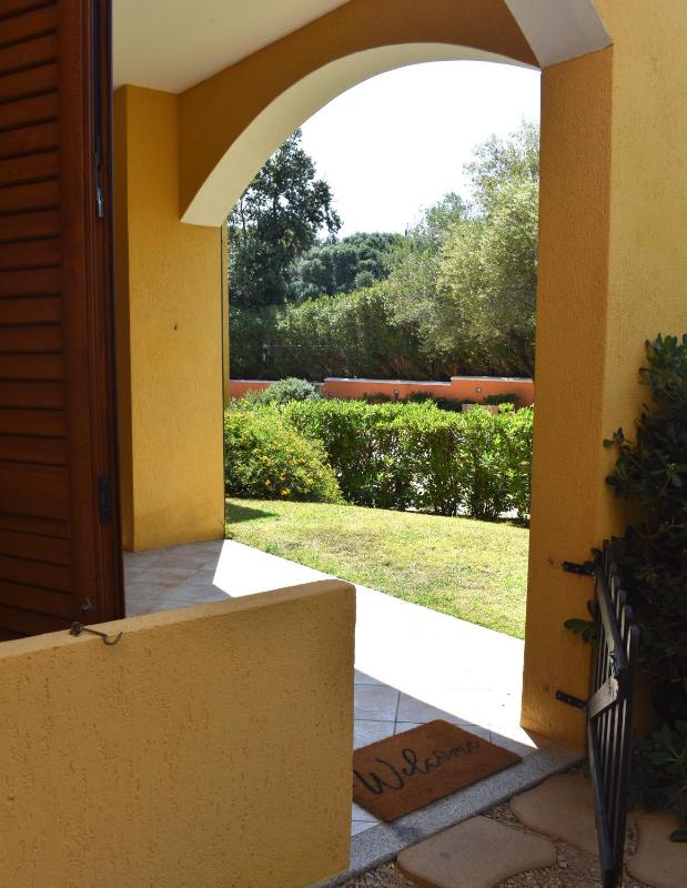 OHANA a Palau - Rilassante Appartamento con Giardino