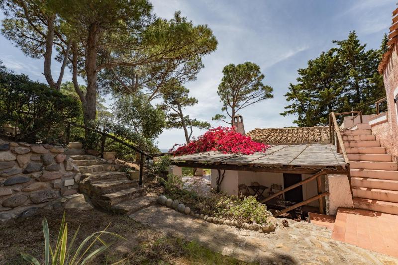Villa Paradiso a Torre delle Stelle - Lusso e piscina privata