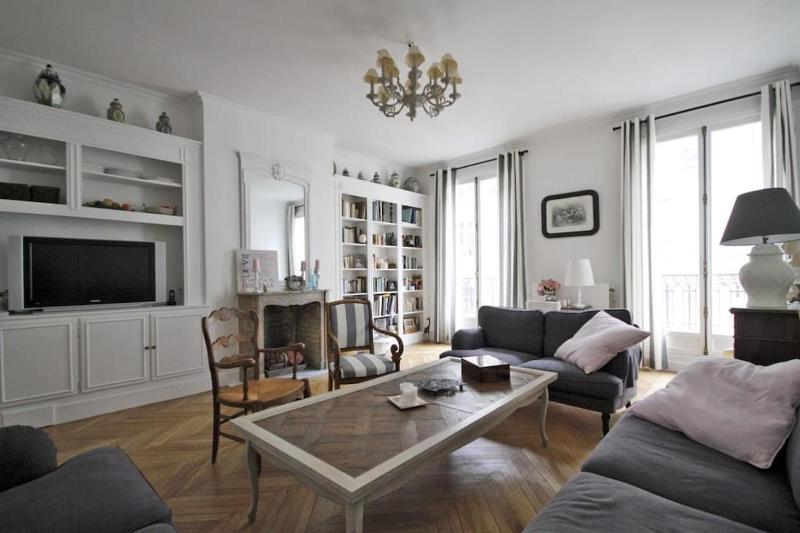 Цены на Appartement familial -Trocadero в Париже