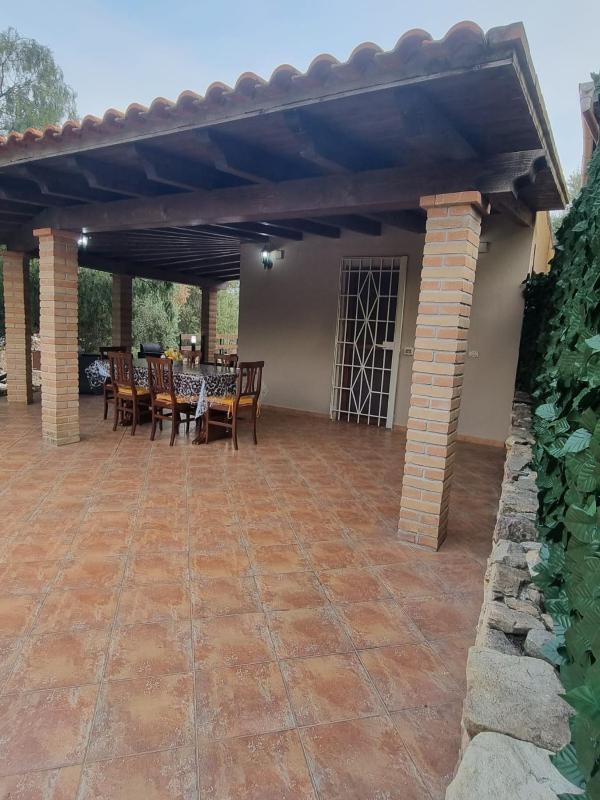 La Rosa Gialla a Solanas - Splendida villa con giardino