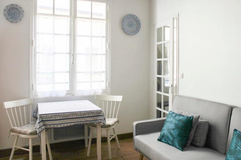 Bright 30 m fully renovated in Paris 3rd — отель в Париже, Франция