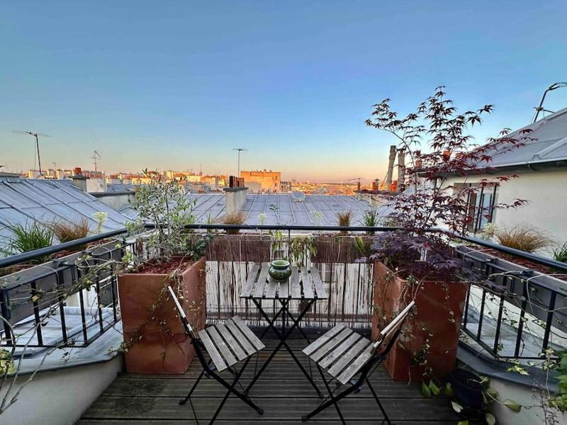 Charmant Duplex au coeur de Paris — комфортный отель в Париже
