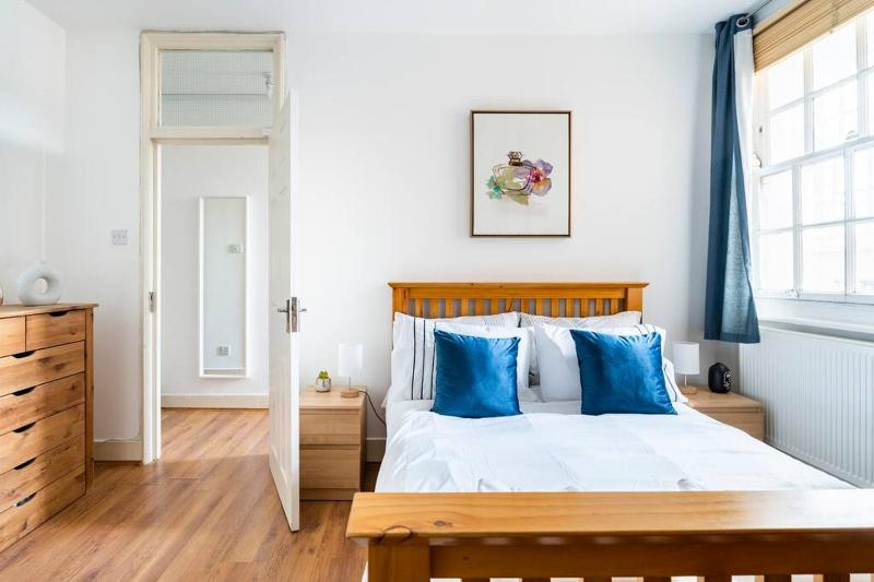Цены на Cozy Apt in Central London в Лондоне