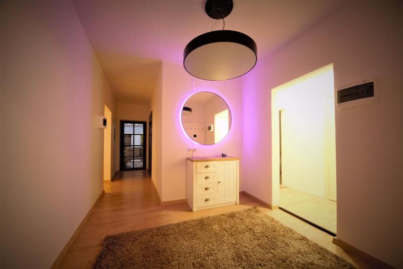 Цены на 3 Bedroom's / Old Town & Balcony в риге