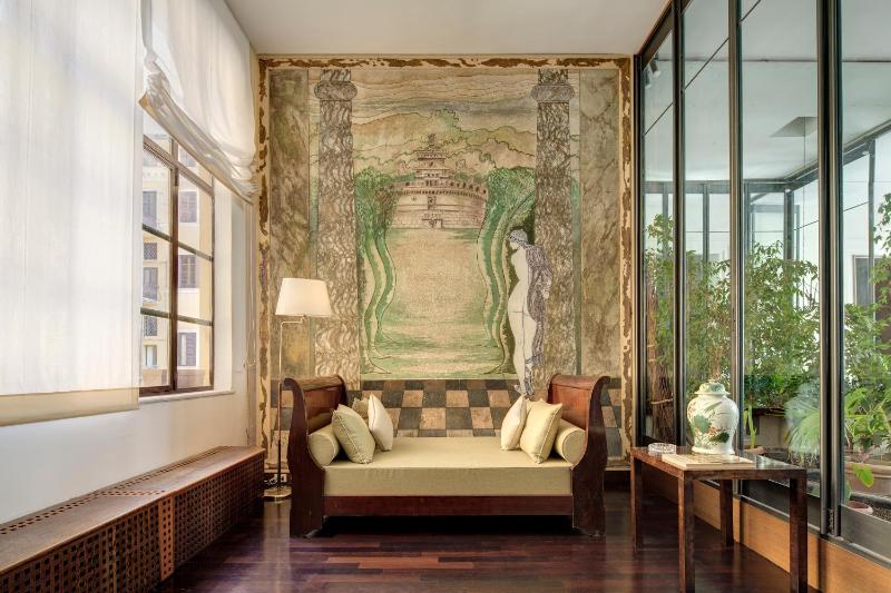 Palazzo Berardi: Renaissance Downtown Luxury Villa — отель с удобным расположением в Риме