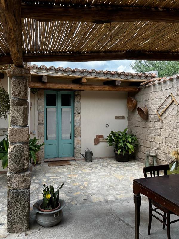 Su Terzu a Oristano - Affascinante Stanza Rurale con WiFi