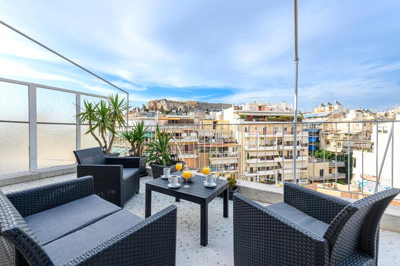 Beautiful loft close to Acropolis — отзывы гостей и цены
