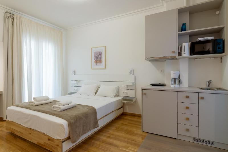 Цены на Exclusive Studio in Athens A в Афины