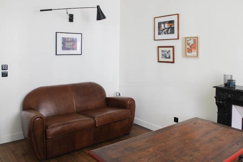 Very quiet and bright 35 m2 apartment — забронировать отель в Париже