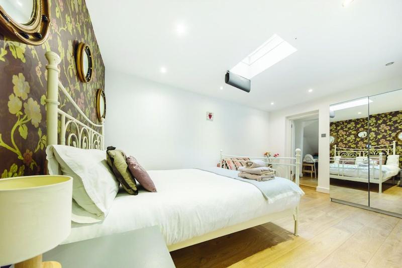 3 Bedroom Apartment in Westminster — отель с удобствами в Лондоне