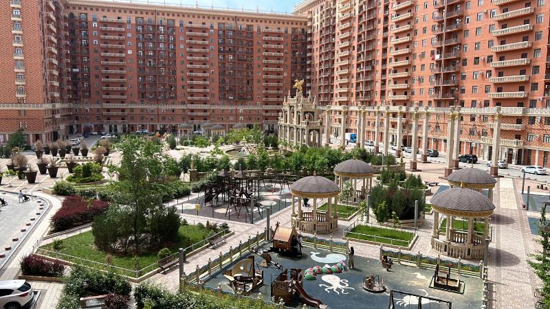 Stil'naa evrodvuska v zolotom kvadrate 300 m ot mora — отель с удобствами в Актау