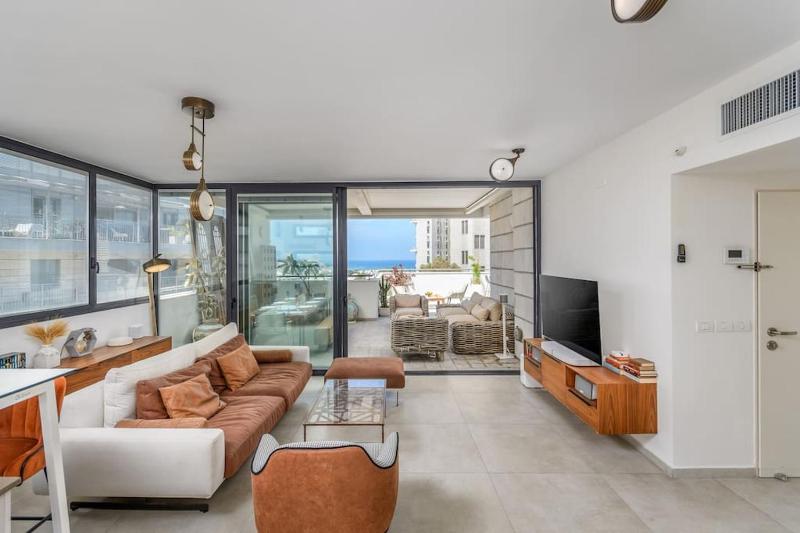 Royal Penthouse 3BR by Neve Tzedek with sea view — отзывы гостей и цены
