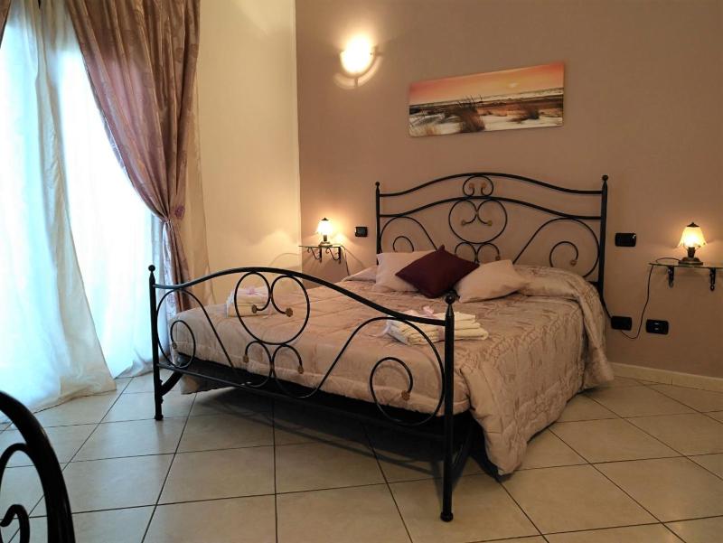 Alice B&B a Càbras - Confortevole B&B nel Centro Storico