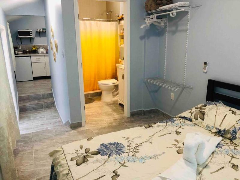NEW Luxurious Studio Private in the heart of Miami — отель с удобным расположением в Майами