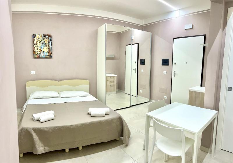 Camelia Home Suite - Napoli — отзывы гостей и цены