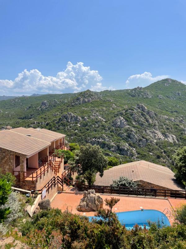 Costa Paradiso Apartment - Accogliente casa con piscina