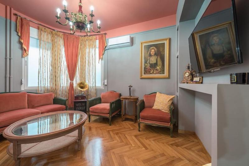 Rest sleep repeat by museum in a modern Victorian way — комфортный отель в Афины