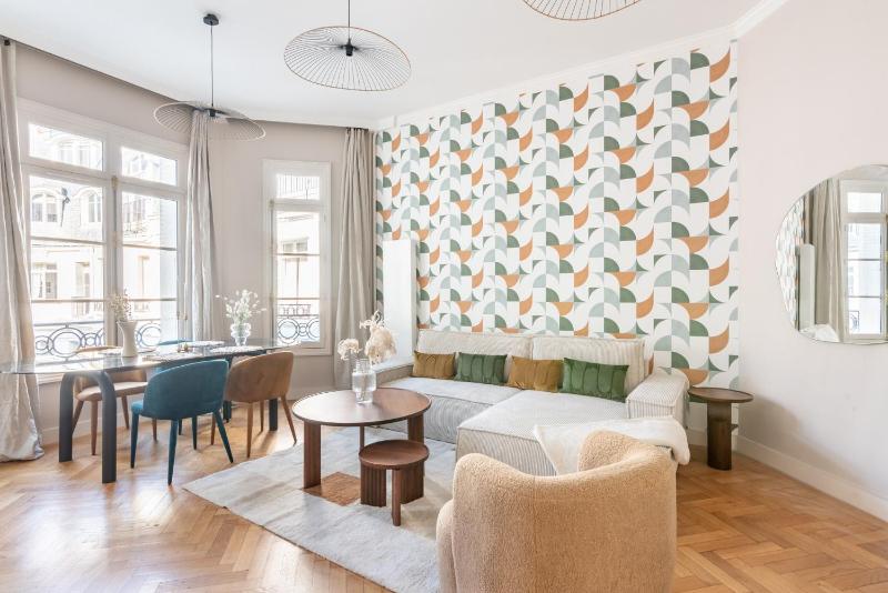 Luxurious Flat Rue de la Pompe — отель с удобствами в Париже