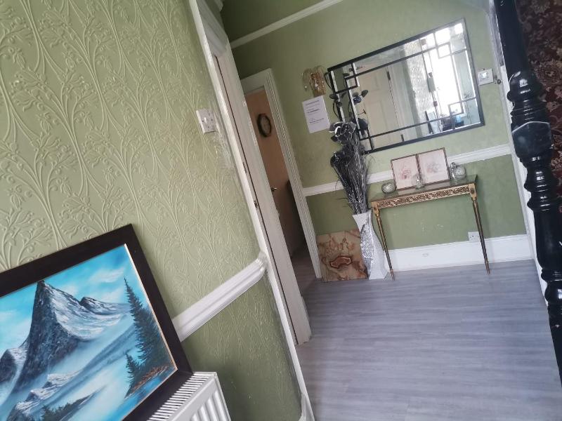 Luxury double bedroom London Seven Kings Train station — отзывы гостей и цены