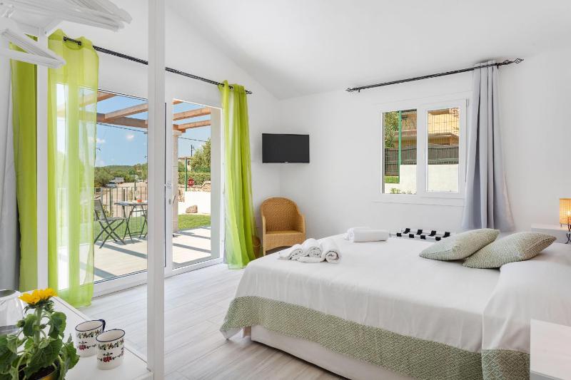 New Rooms a Pittulongu - Camere con terrazza sul mare