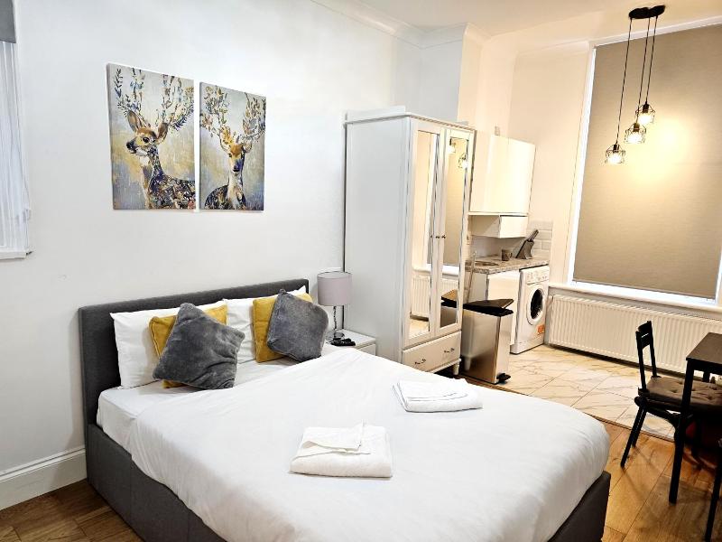 Цены на Luxury Studio Apartment в Лондоне