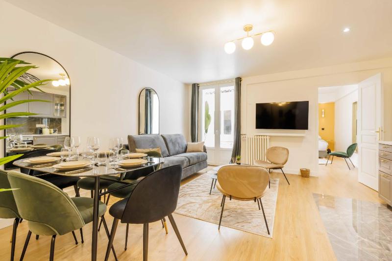Superb Apartment with Patio 6P2BDR - OperaGrands Boulevards — комфортный отель в Париже