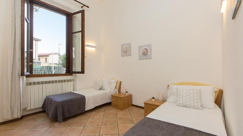 Rosselli 1 by Rental in Florence — отель в Флоренции, Италия