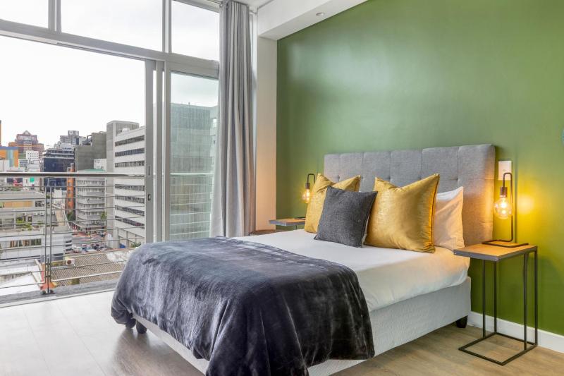 Backup-Power Panoramic City View Apartment — комфортный отель в Кейптауне