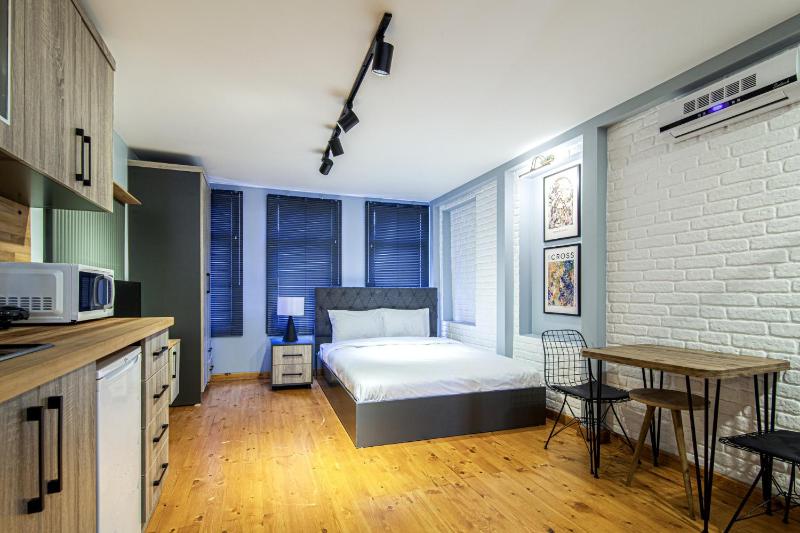 Chic Studio Flat Close to Kennedy Avenue in Fatih — отель в Стамбуле, Турция