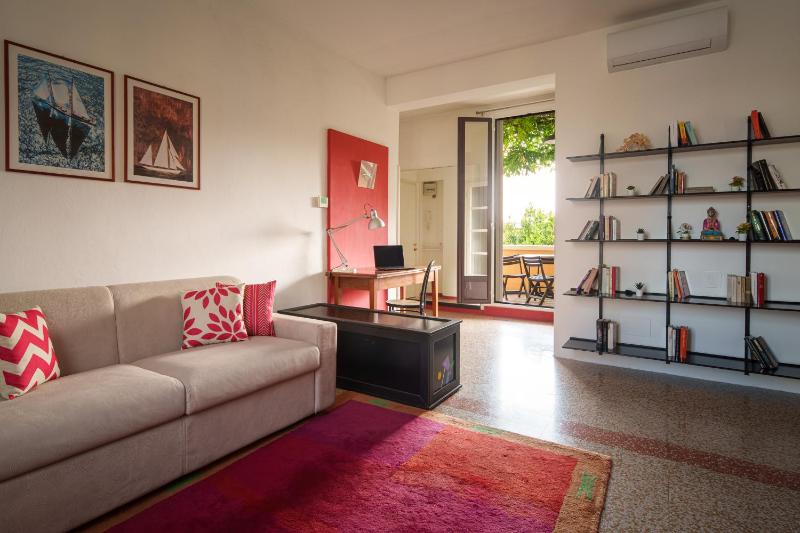 Accomodo MIB13 Bivano Navigli — отель с удобствами в Милане
