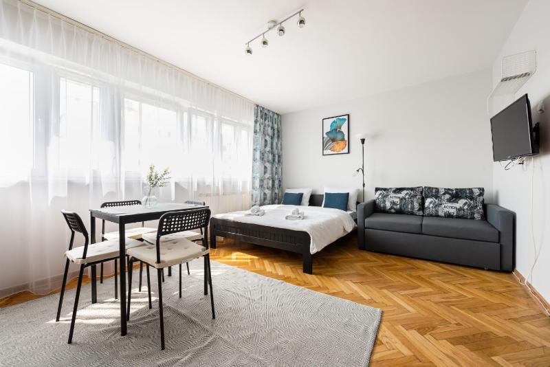 Uniwersytet Medyczny Park Studio — забронировать отель в Варшаве