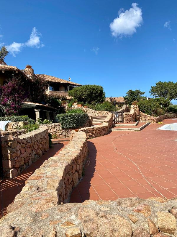 Lussuosa suite fronte mare con piscina a Porto Rotondo