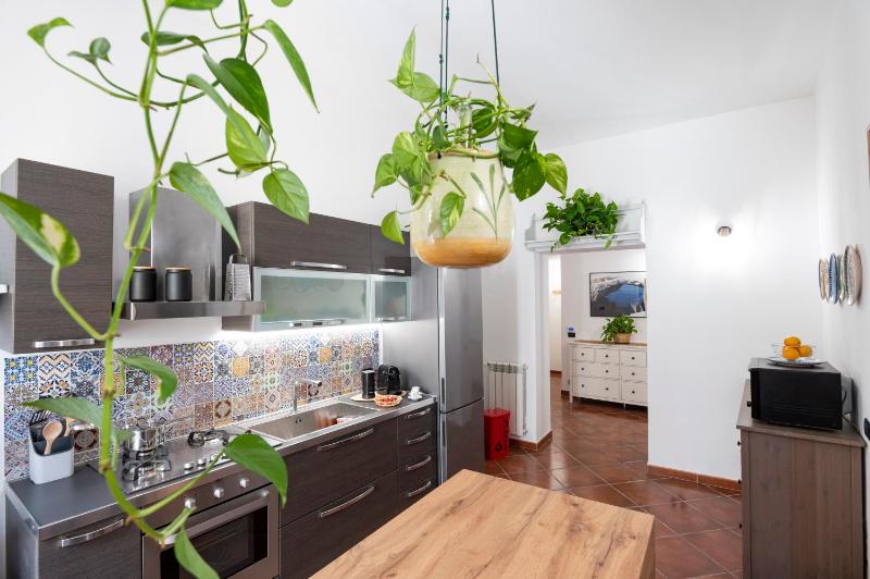 Pothos House — забронировать отель в Палермо