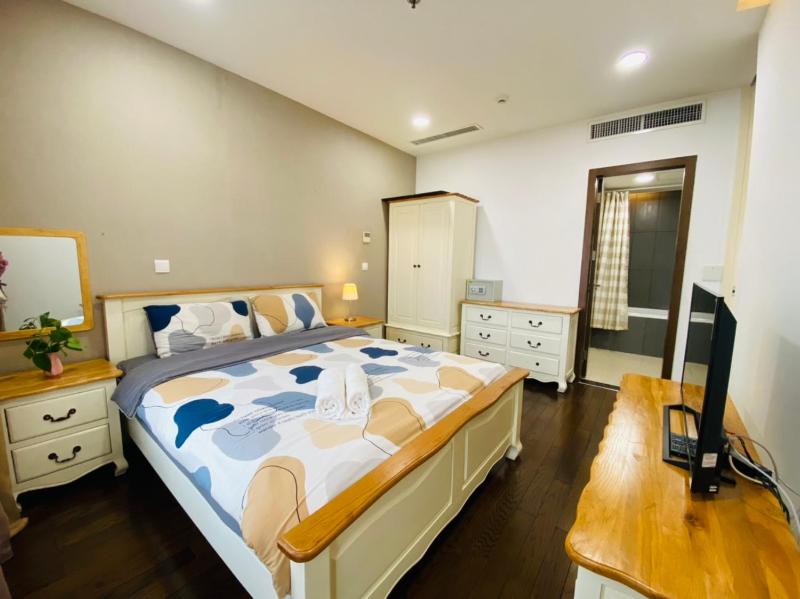 Lancaster Hanoi Luxury 2 bedroom apartment — забронировать отель в Ханое