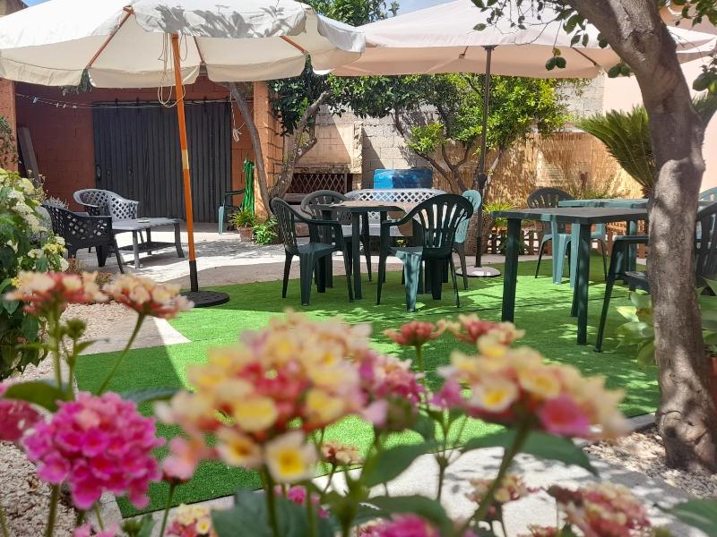 Su Fassoi a Cabras - Elegante B&B con giardino