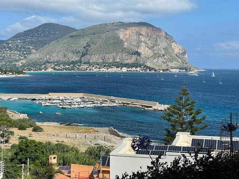 Цены на La Scalinatella di Mondello в Палермо