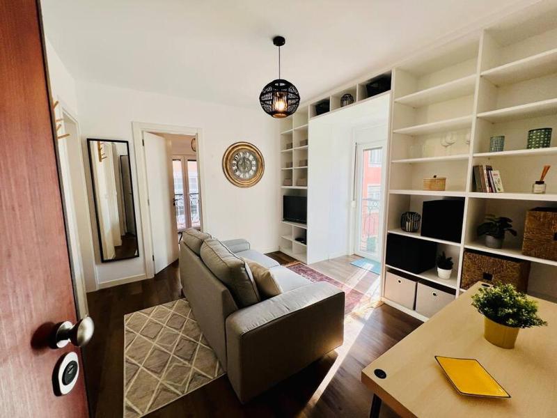 Modern Comfort within Ancient Streets — отель с удобствами в Лиссабоне