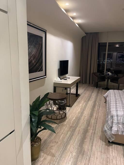 Cozy studio in Damac toweres — отель с удобствами в Рияде