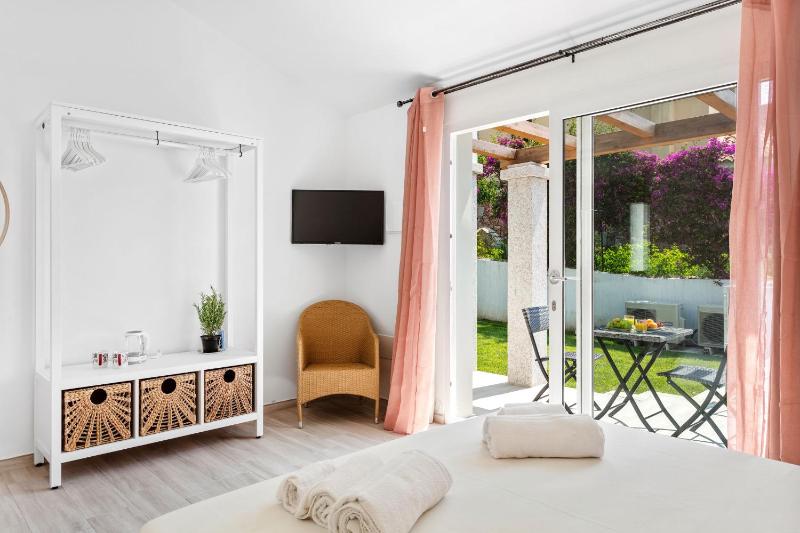 New Rooms a Pittulongu - Camere con terrazza sul mare