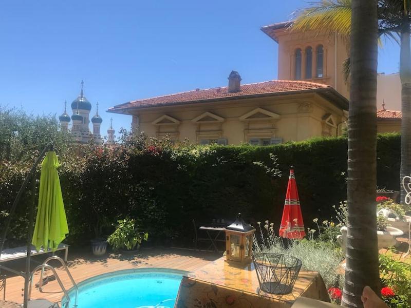 Centre Nice, piscine, intime, en VILLA ancienne — отзывы гостей и цены