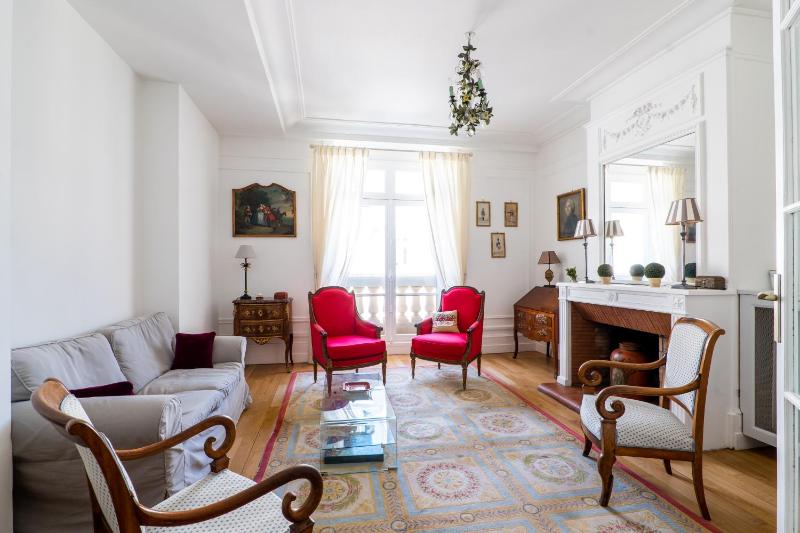 Цены на Veeve - Perignon's Palazzo в Париже