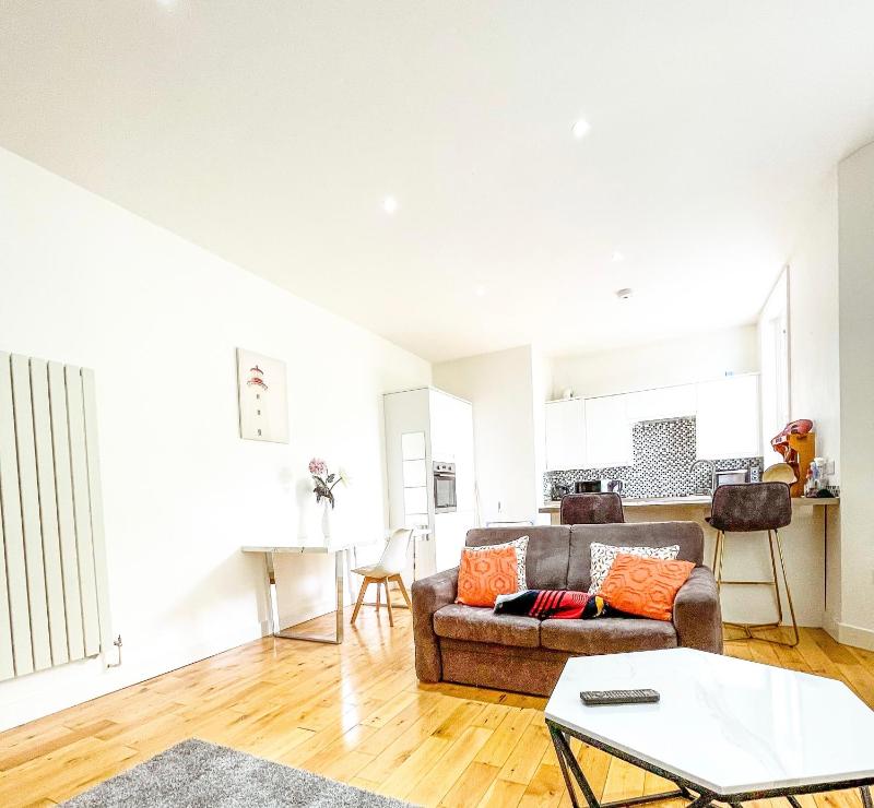 Beautiful 2-Bed Apartment in London — отзывы гостей и цены