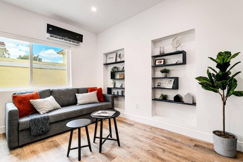 Beautiful Shenandoah One Bedroom Fast Internet Shen3 — комфортный отель в Майами