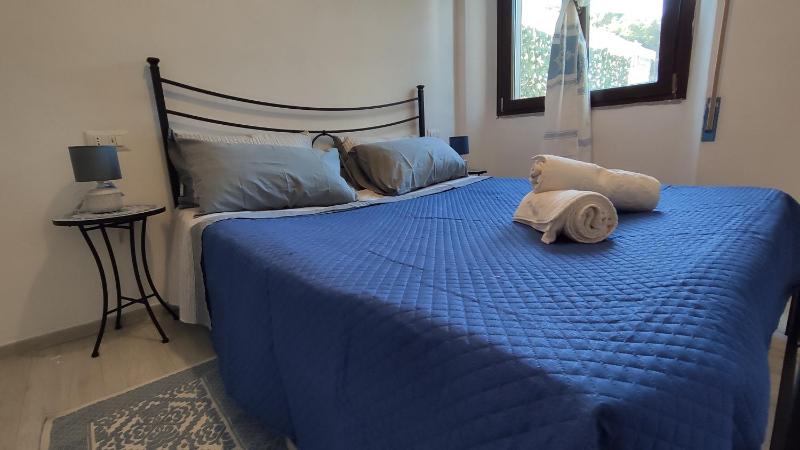L'Ajaccio a La Maddalena - B&B rinnovato con giardino