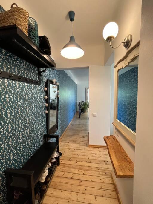 Lovely one bed, 2 rooms apartment in Pardaugava. — отель с удобным расположением в риге