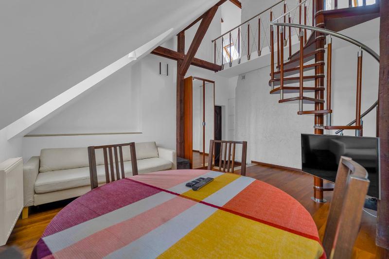 Rynek Nowego Miasta Two-Level Apartment — отель с удобствами в Варшаве