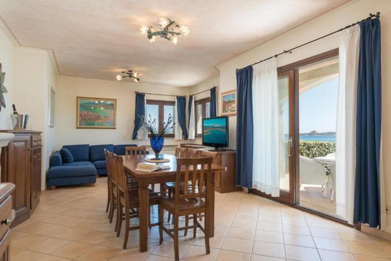 La Conia Beach House a Cannigione - Lussuoso appartamento vista mare