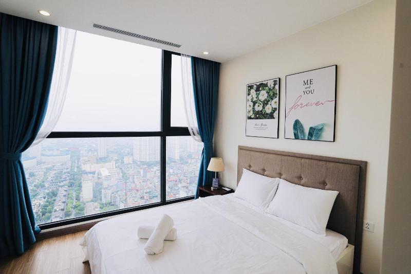 Цены на Len Village - Nice and luxury apartments Vinhomes Skylake, 2 bed rooms, near Keangnam в Ханое